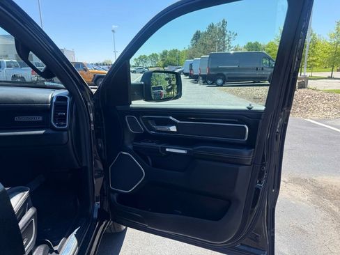 Used 2019 RAM 1500 Laramie AWD/4WD image 52
