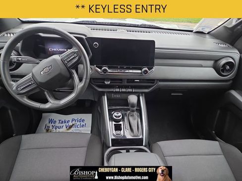 Used 2023 Chevrolet Colorado Trail Boss w/ Advanced Trailering Package AWD/4WD image 4
