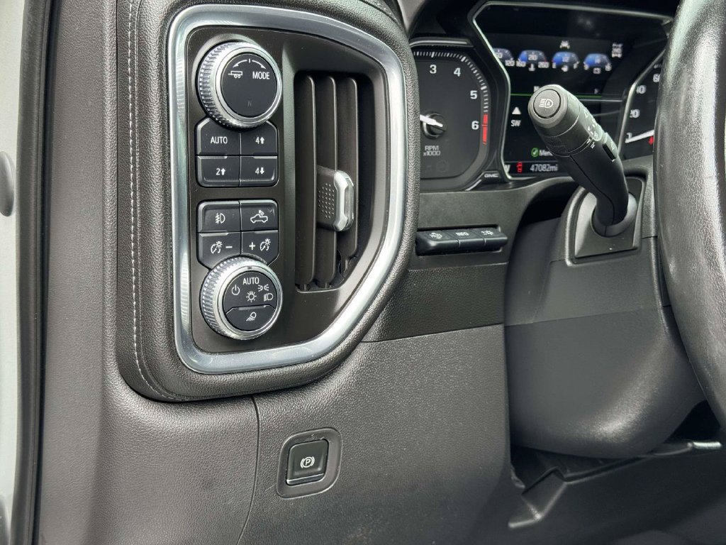 Used 2021 GMC Sierra 1500 SLT w/ Technology Package AWD/4WD image 11