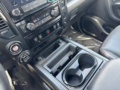Used 2024 Nissan Titan PRO-4X w/ Pro-4x Convenience Package AWD/4WD image 17