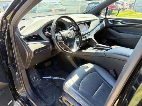 Used 2022 Buick Enclave Premium AWD/4WD image 2