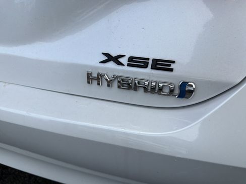 Used 2019 Toyota Avalon XSE w/ All Weather Liner Package image 6