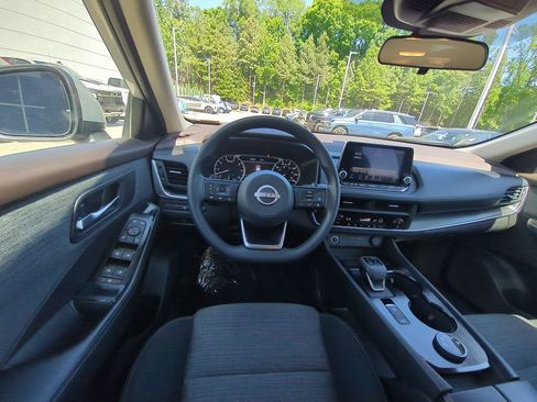 Used 2023 Nissan Rogue SV AWD/4WD image 30