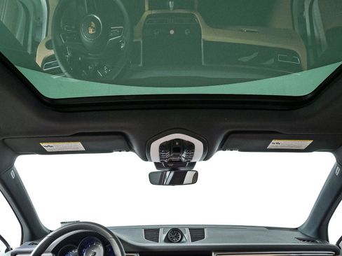 Certified 2026 Porsche Macan Turbo AWD/4WD image 19