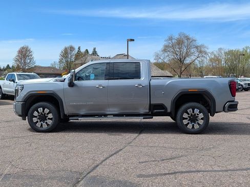 New 2026 GMC Sierra 3500 Denali w/ Denali Reserve Package AWD/4WD image 7