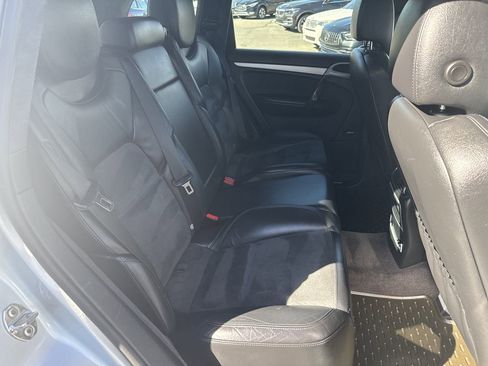 Used 2008 Porsche Cayenne GTS image 17