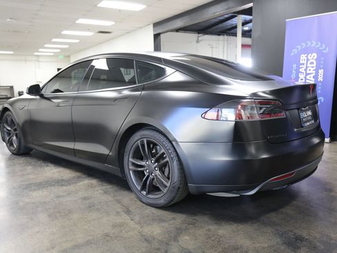 Used 2015 Tesla Model S 85D image 8