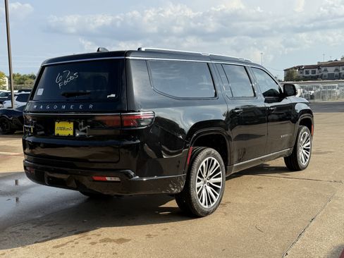 New 2025 Jeep Wagoneer L Series II image 7