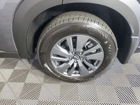 New 2026 Nissan Pathfinder SV FWD image 31