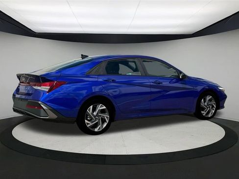 New 2025 Hyundai Elantra Sport image 8