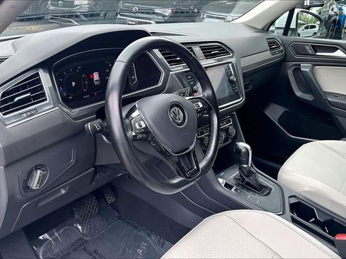 Used 2019 Volkswagen Tiguan SEL image 18