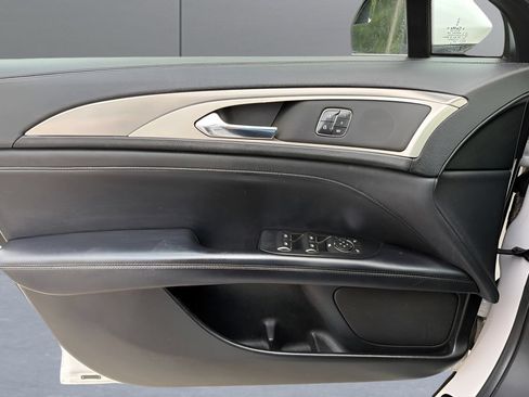 Used 2017 Lincoln MKZ Premiere FWD image 22