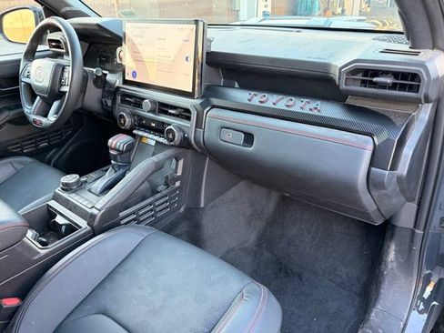 Used 2025 Toyota Tacoma TRD Pro AWD/4WD image 3