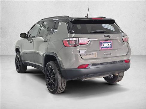 Used 2023 Jeep Compass Latitude AWD/4WD image 8