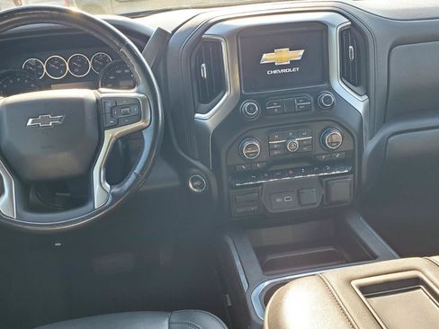 Used 2021 Chevrolet Silverado 1500 LT Trail Boss w/ Convenience Package II AWD/4WD image 7
