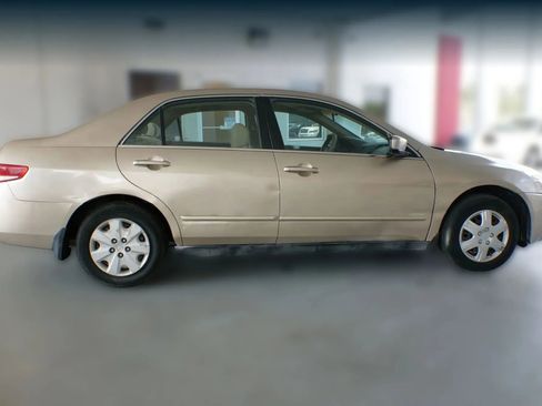Used 2004 Honda Accord LX image 7