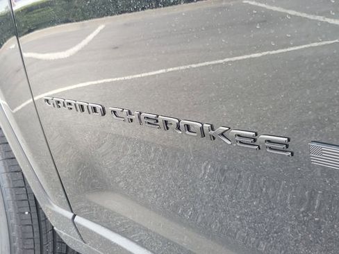 New 2026 Jeep Grand Cherokee Altitude RWD image 7