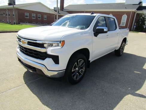 Used 2023 Chevrolet Silverado 1500 LT image 7