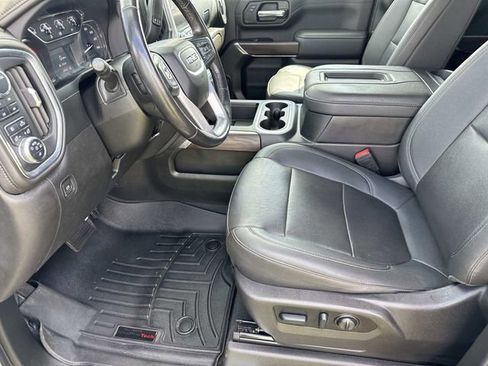 Used 2022 GMC Sierra 2500 SLT w/ SLT Convenience Package image 19