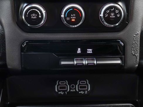 Used 2021 RAM 1500 Big Horn RWD image 14