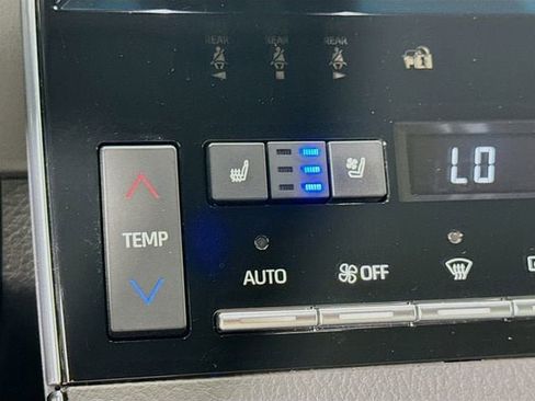 Certified 2020 Toyota Avalon Touring w/ Advanced Safety Package FWD image 20