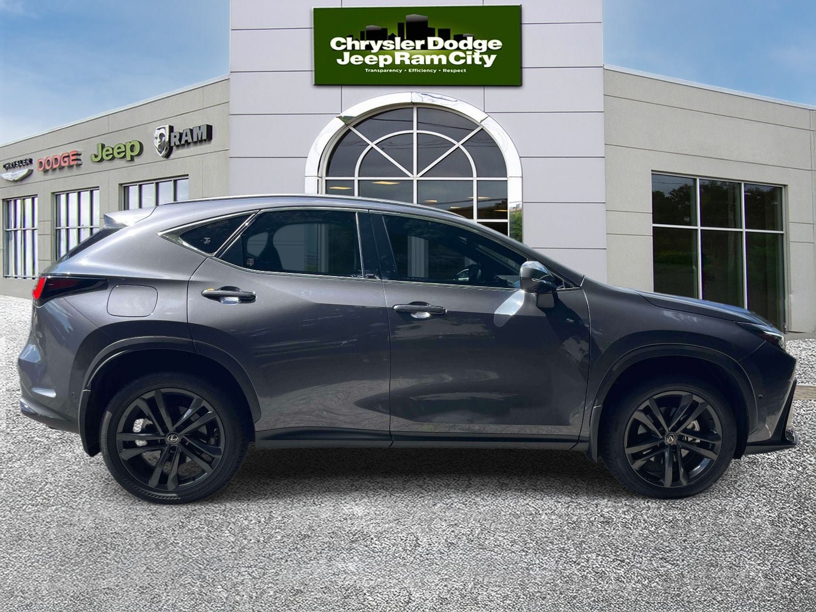 Used 2025 Lexus NX 450h+ AWD w/ Accessory Package (2T) image 5