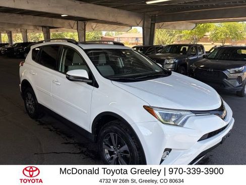 Used 2018 Toyota RAV4 XLE AWD/4WD image 3