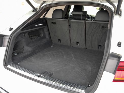 Used 2019 Audi Q8 Prestige AWD/4WD image 53