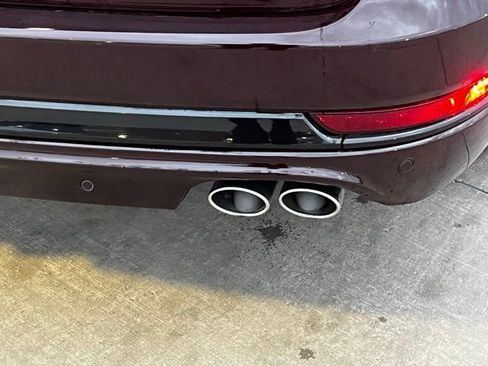 Used 2023 Lincoln Aviator Reserve w/ Equipment Group 201A image 10