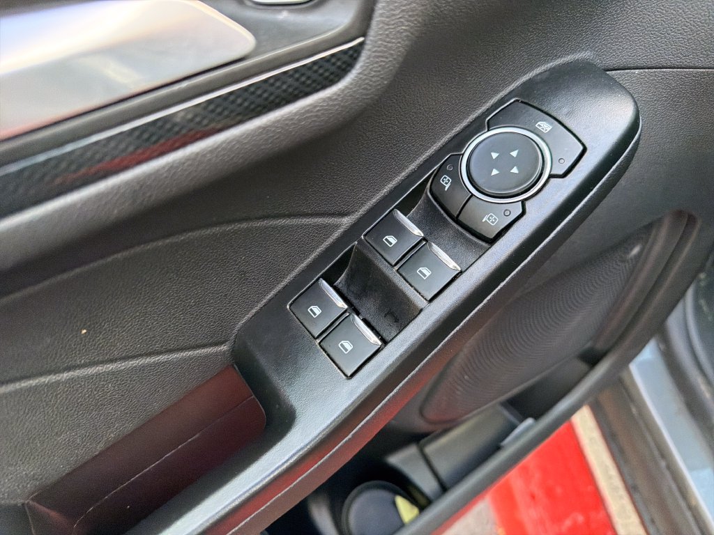 Used 2025 Ford Escape ST-Line Select AWD/4WD image 11