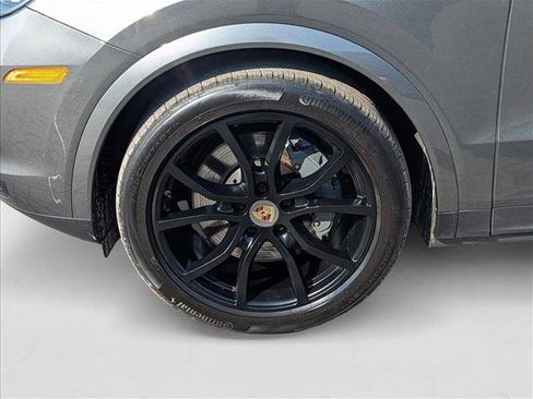 Used 2023 Porsche Cayenne S image 24