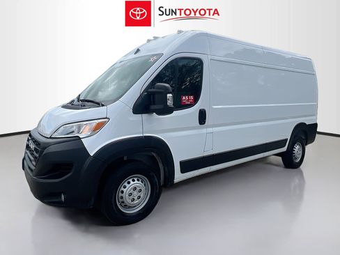 Used 2025 RAM ProMaster 2500 w/ Convenience Group image 9