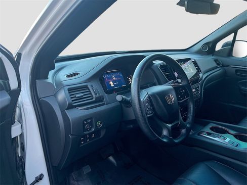 Used 2024 Honda Passport TrailSport image 9