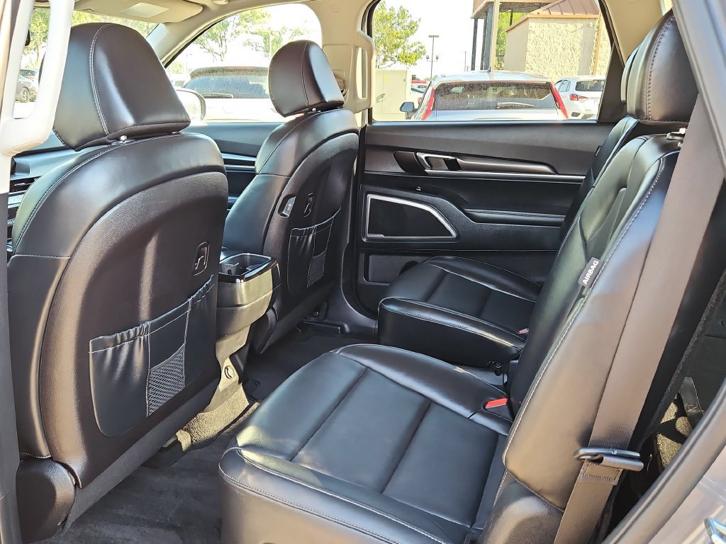 Used 2025 Kia Telluride S FWD image 25