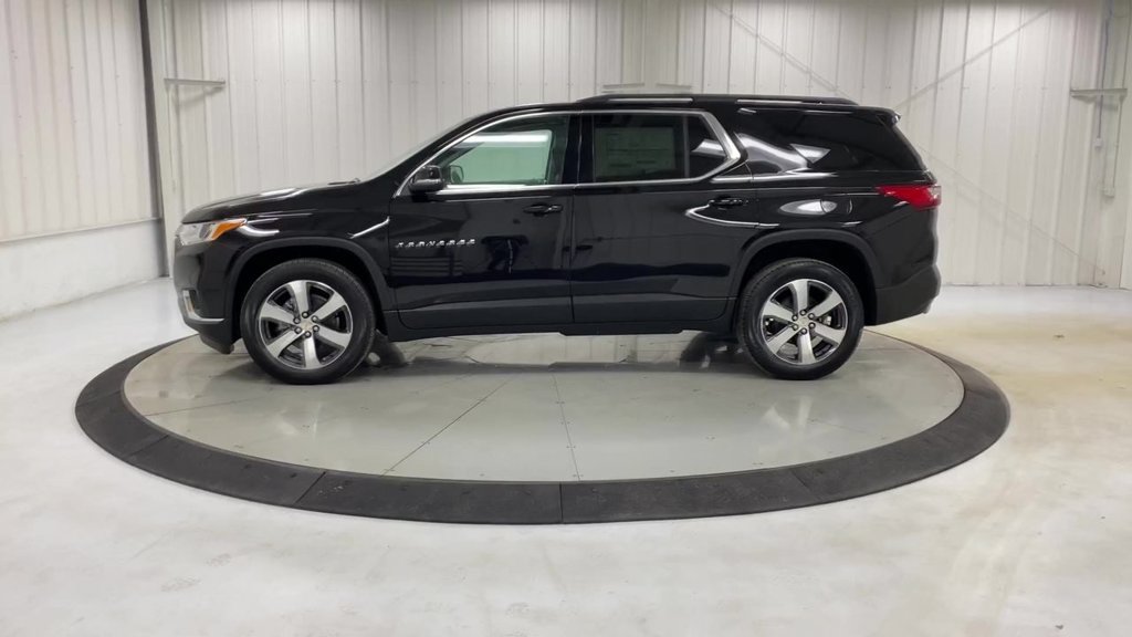 Used 2021 Chevrolet Traverse LT w/ LT Premium Package AWD/4WD image 5
