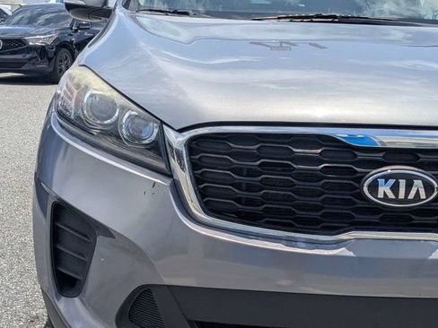 Used 2020 Kia Sorento AWD V6 image 9