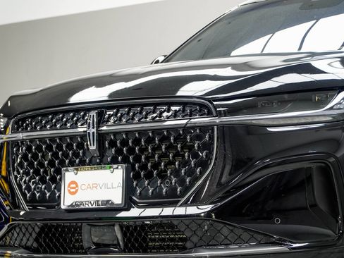 Used 2024 Lincoln Nautilus Reserve w/ Equipment Group 202A image 2