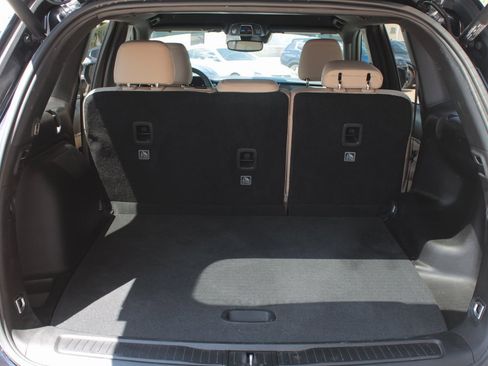 Used 2024 Jeep Grand Cherokee Limited w/ Trailer Tow Package image 10