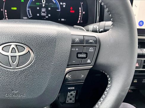 Used 2026 Toyota Camry SE w/ Multimedia Upgrade Package image 22