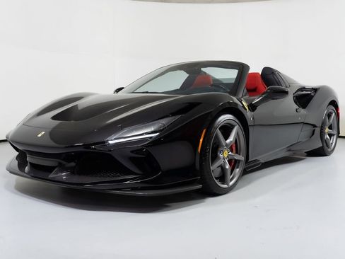 Used 2023 Ferrari F8 Tributo RWD image 24