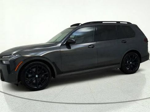 Used 2025 BMW X7 M60i AWD/4WD image 4