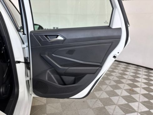 Used 2025 Volkswagen Jetta Sport FWD image 25