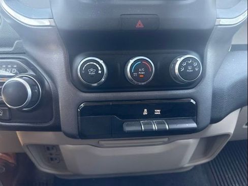 Used 2021 RAM 1500 Big Horn AWD/4WD image 14