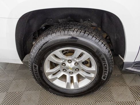 Used 2020 Chevrolet Suburban LT image 56