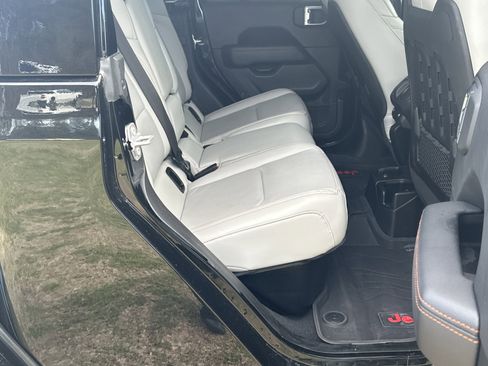 Used 2022 Jeep Gladiator Mojave w/ LED Lighting Group image 15