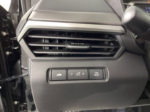 New 2025 Nissan Altima 2.5 SR image 32