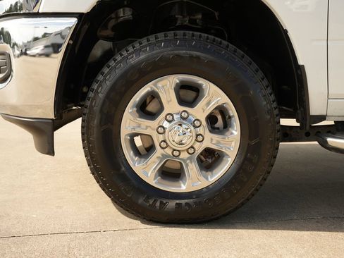Used 2024 RAM 2500 Big Horn AWD/4WD image 28