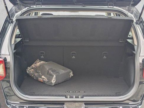 Used 2024 Hyundai Venue SEL image 6