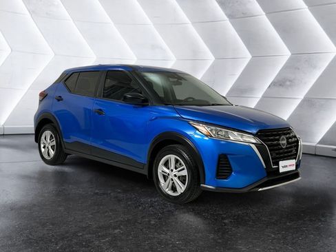 Used 2024 Nissan Kicks S FWD image 1