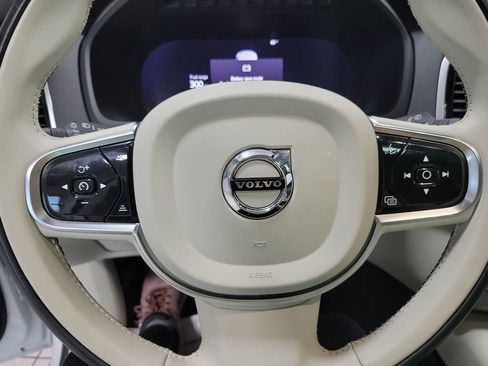 Used 2024 Volvo XC90 B6 Plus image 42